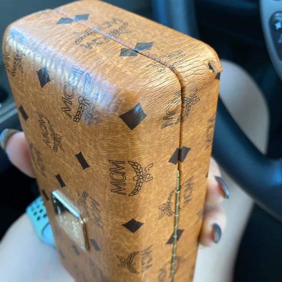 MCM 55mm cat eye sunglasses - Picture 4 of 11